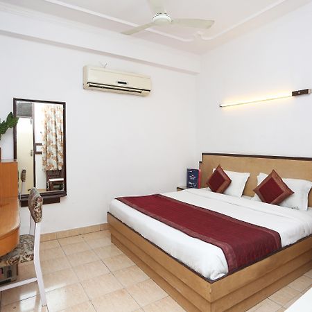 Capital O 10750 Hotel Vivek New Delhi Exterior foto