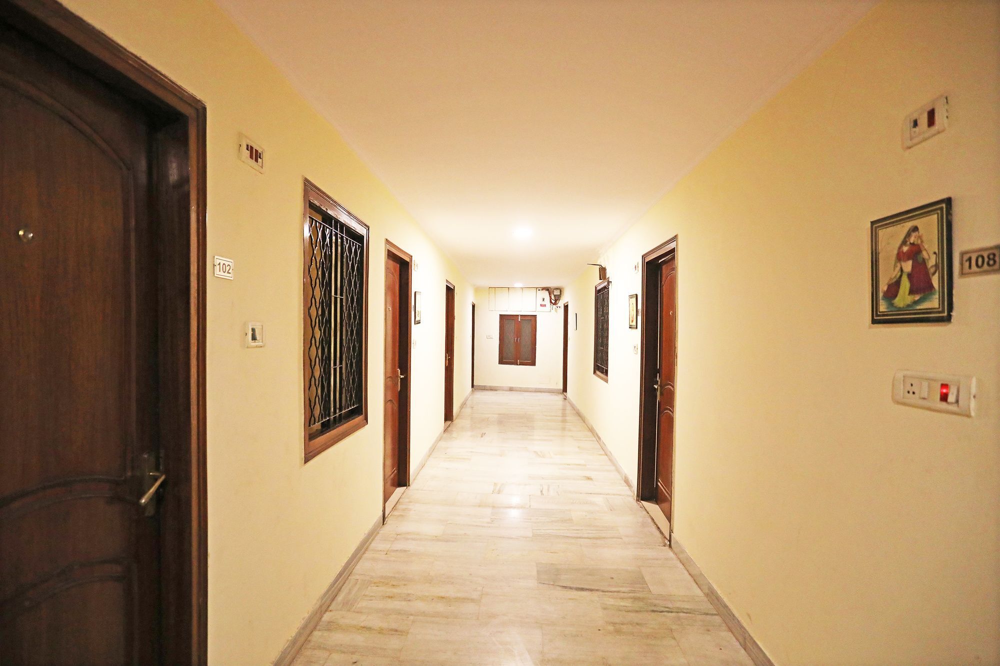 Capital O 10750 Hotel Vivek New Delhi Exterior foto