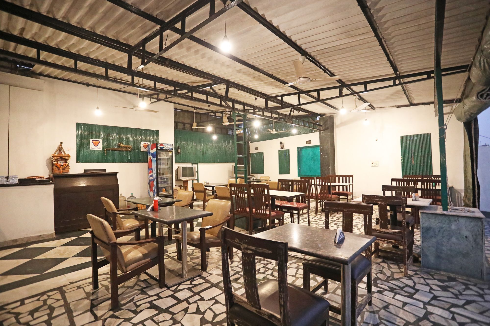 Capital O 10750 Hotel Vivek New Delhi Exterior foto